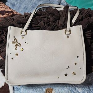 Coach Tyler Carryall With Pins Tote Puse Shoulder bag In Chalk Pebbled Leather